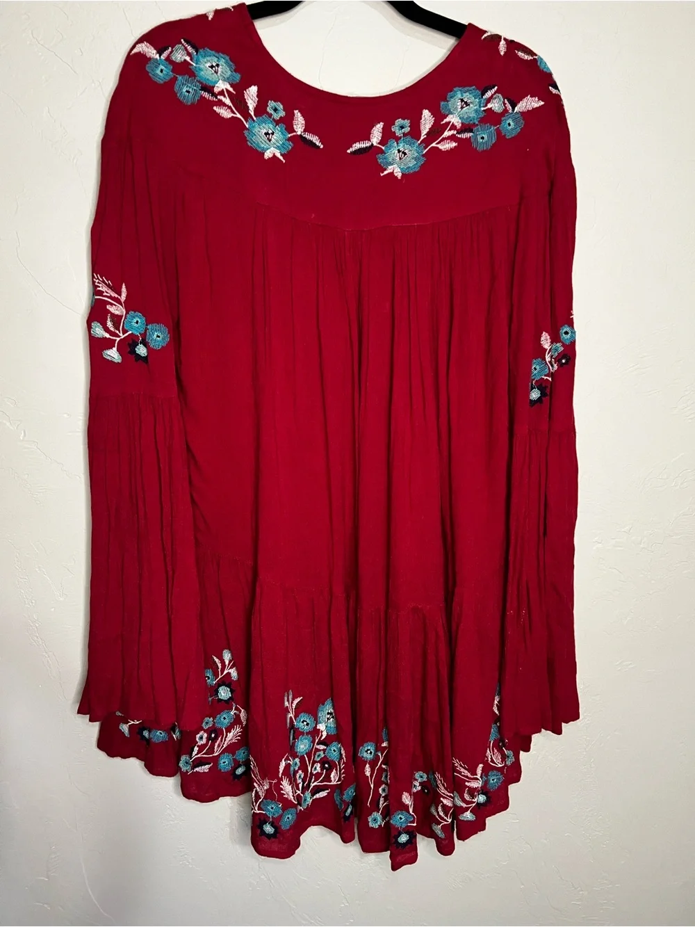 Free People Te‎ Amo Red Blue Floral Embroidered V Neck Babydoll Mini Dress